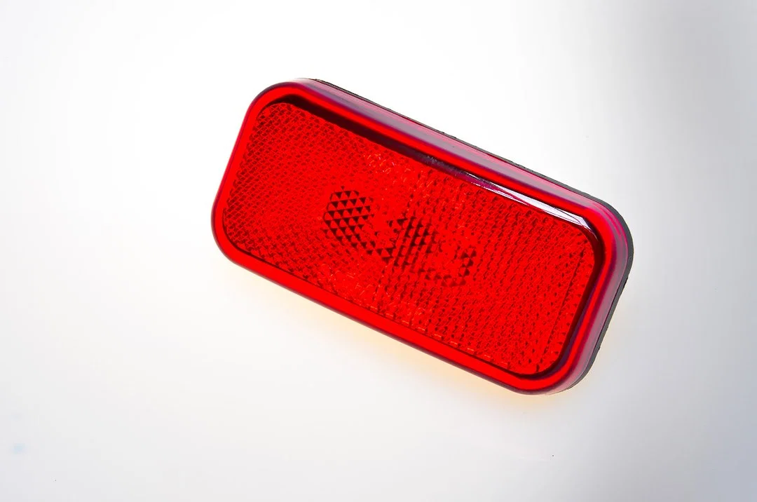 003-59LB – CREATIVE PRO Clearance Light, LED Rectangular 3-7/8 Inch Length x 1-7/8 Inch Width x 1-3/8 Inch Height Red...